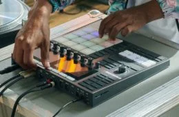 Maschine Plus